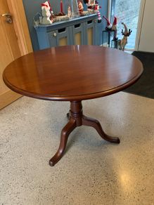 Georgian Tilt-top Mahogany Table - Circa 1820