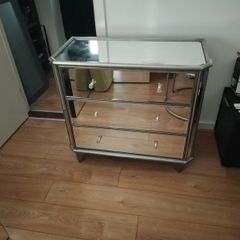 Mirrored Chest of drawers