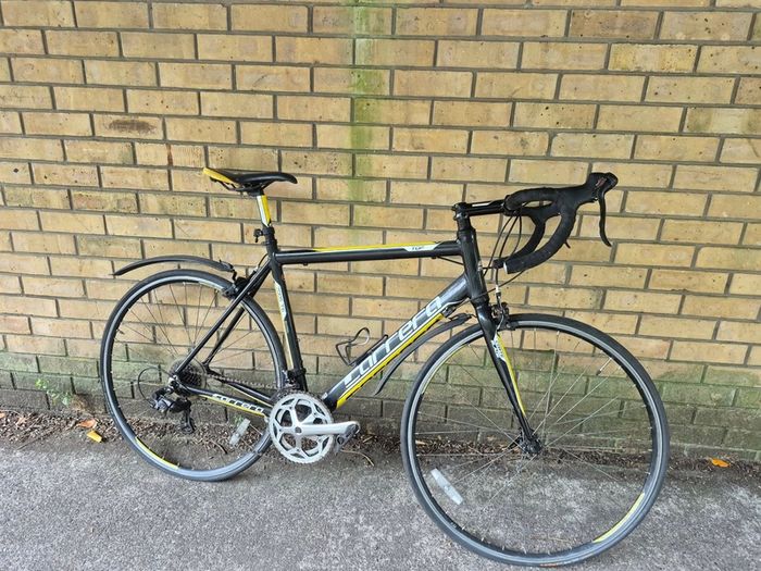 carrera road bike