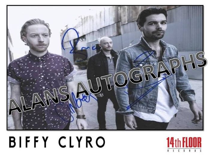 Biffy Clyro Autograph's