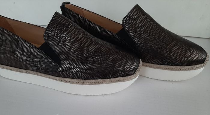 New shoes designer Elisabeta Zaccys