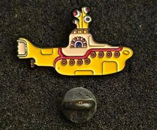 The beatles,  Yellow submarine, pin back badge.