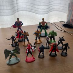 Marvel action figures bundle