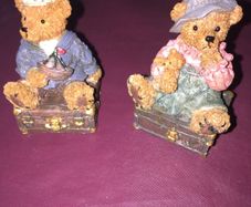 A pair of little teddies (2.5 inches high)