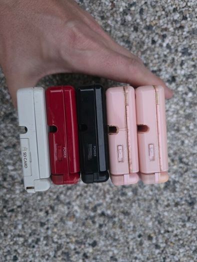 5 x Nintendo DS Lite/DSi Consoles (Free Post)