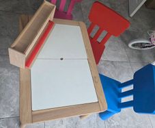 Kids table