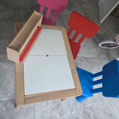 Kids table