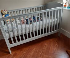 Mama and papas Dover Adjustable Height Cot to Toddler Bed - Cool Grey