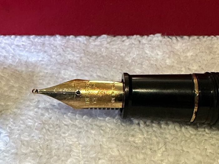 Sheaffer 'No Nonsense' Old Timer Flat Top Fountain Pen in Black Herringbone