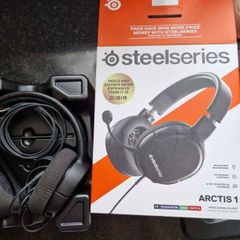SteelSeries Artics 1 Headphones