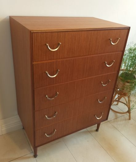 Mid Century Vintage Meredew Chest of Drawers