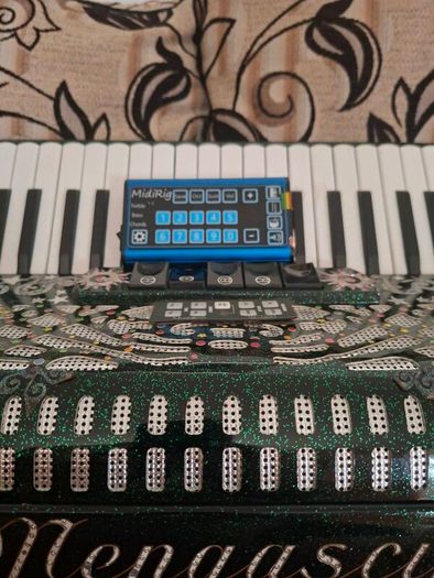 Midi pocket expander for accordion