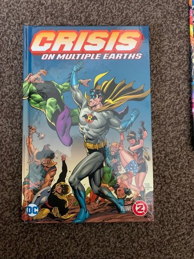 crisis on infinite earths box set