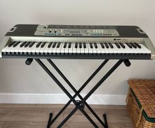 Casio LK-215 61 key touch response keyboard