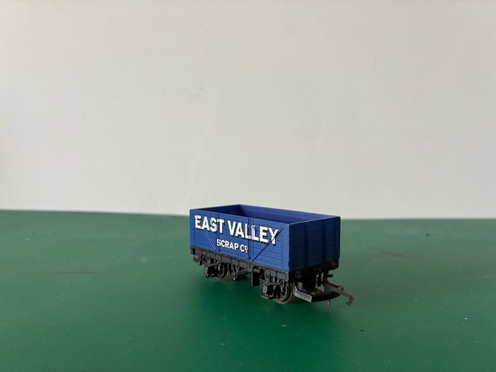 Hornby 7 plank mineral wagon H652