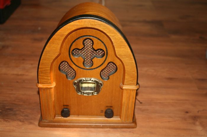 Vintage Steepletone Radio
