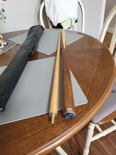 Snooker cue 2 piece
