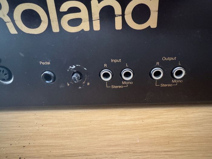 Roland HP-236 88-Key Digital Piano + Roland Sustain Pedal + Piano Bench