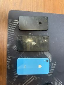 3 iPhones for Parts/Repair