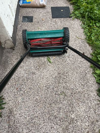 Bosch grass cutter
