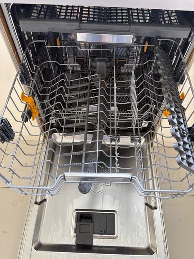 Whirlpool 6 Sense Dishwasher