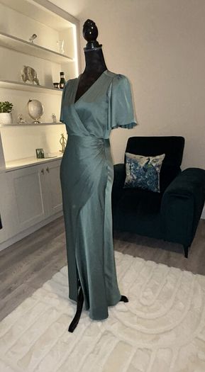 Stunning Ladies Forever New Maxi Dress. Size UK 6 / EU 34