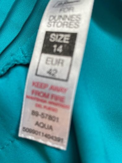 Dunnes Ladies top colour aqua size 14