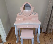 Kids dressing table