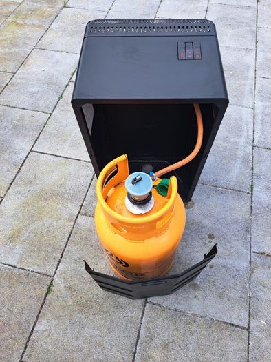 Superset Gas heater with cylinder and gas bottle ( The bottle is empty)