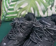Balenciaga runners size 4 wirn plenty of wear left