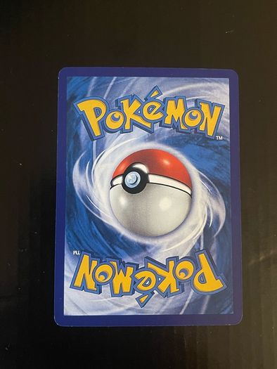 Shadowless 1st Edition Pikachu Base Set