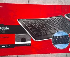 Microsoft Bluetooth Mobile Keyboard 6000 keyboard and keypad set