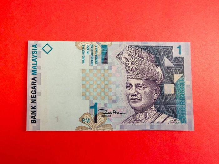 Malaysia  1 Ringgit. 2000. Pick. 39b ( Uncirculated).