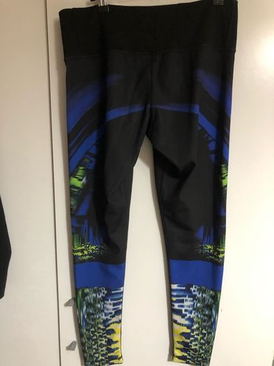 Ladies adidas leggings size M never worn