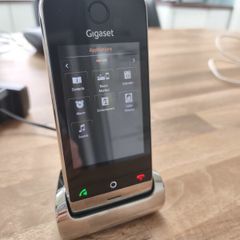 Siemens Gigaset SL910 touchscreen handset and cradle
