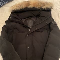 canda goose Wyndham parka