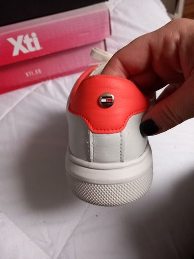 tommy hilfiger trainers