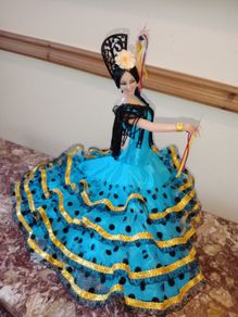 Spanish dolls/figurines