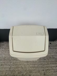 Wham cream swing lid bin