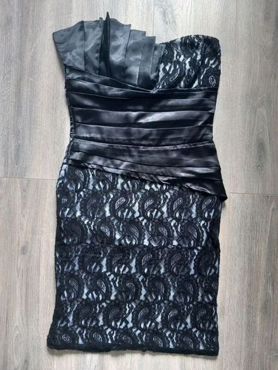 Georgeous black mini dress