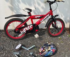 Child's Bike Age 3+ ( up to 88cm tall)