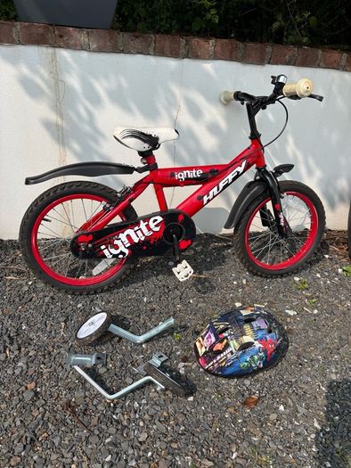 Child's Bike Age 3+ ( up to 88cm tall)