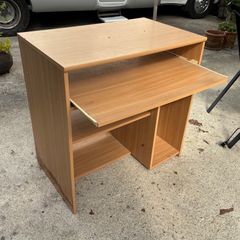Computer desk