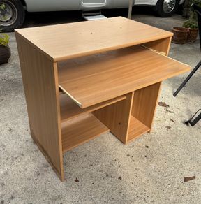 Computer desk