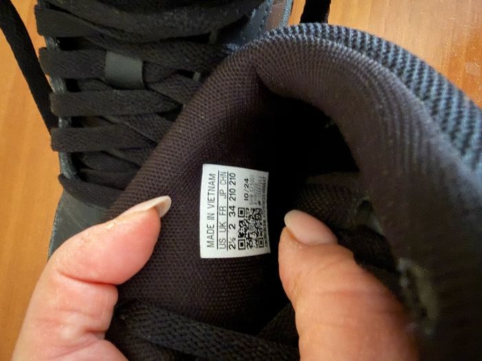 Adidas kids shoes,size 2uk(34 eu)