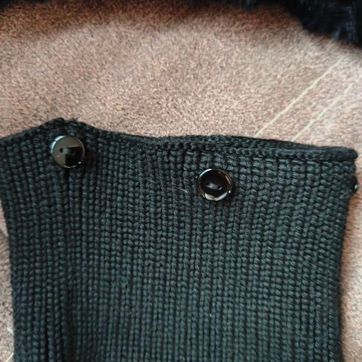 Black MOTIVI jacket with knitted removable cuffs  and removable fur collar