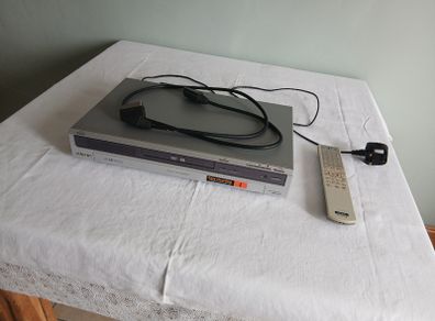 Sony DVD Recorder & Player. RDR - GX210