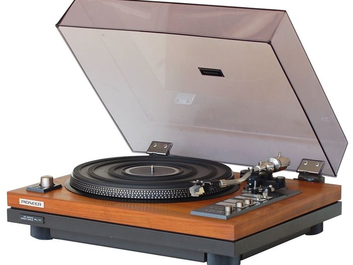 Pioneer's Holy Grail Deck legendary flagship PL-71 Turntable regarded as the very best this is 100% original and in stunning condition