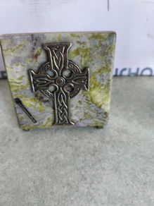 VTG Shannon Giftware Handmade Celtic Metal Cross Ireland Real Connemara Marble on attashed to standing  Base