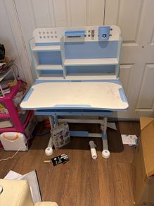 childs desk